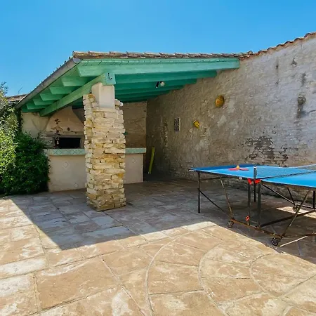 Grande Maison Traditionnelle Rhetaise Ancienne Βίλα *